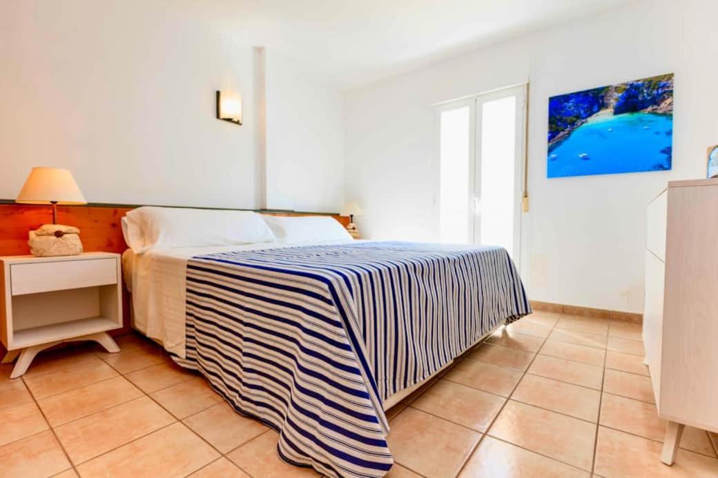 Apartamentos Sa Varadero 3D Vista Mare Laterale Es Pujols Esterno foto